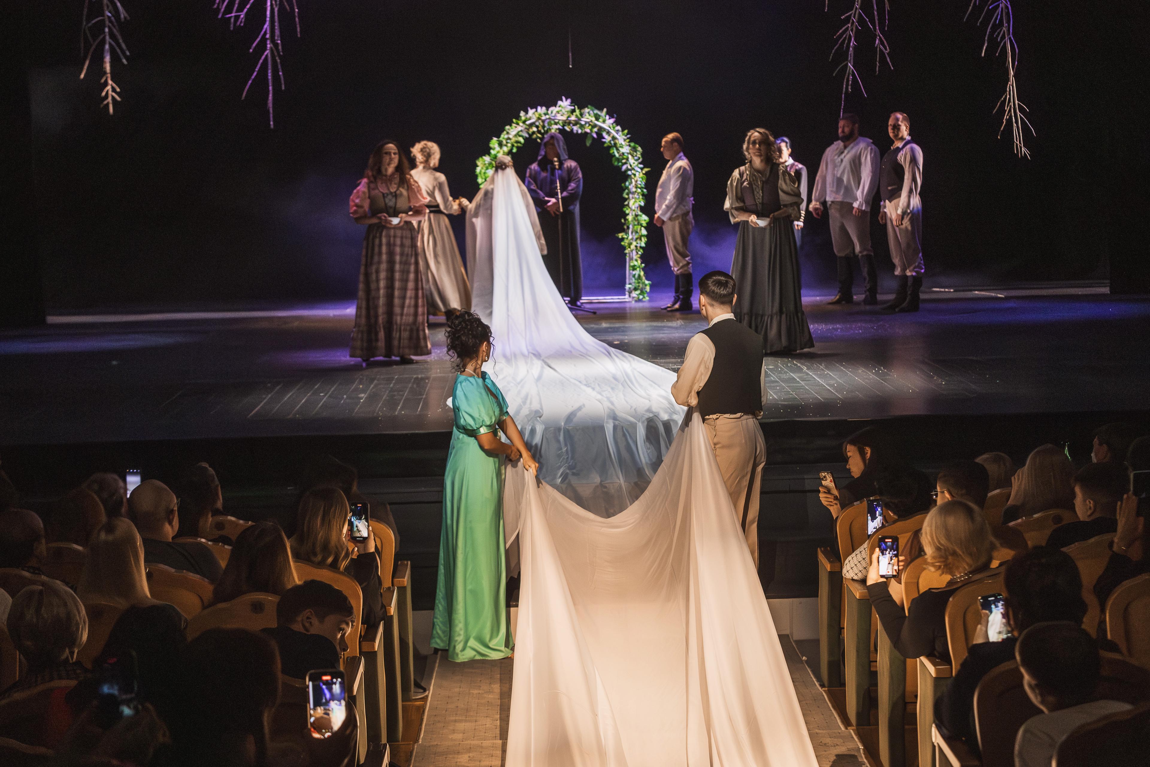 У. Шекспир: Много шума из ничего