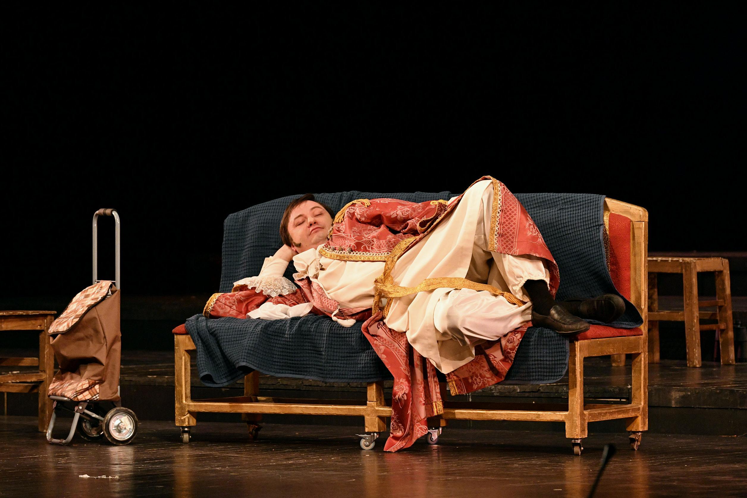 Н.В Гоголь: Женитьба - фото 1